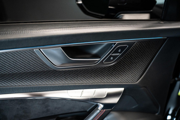 Audi RS6 Avant TFSI Quattro *Keramisch / Vierwielbesturing / Stoelventilatie / Bang & Olufsen / Soft-Close / Standverwarming / Carbon*