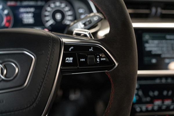 Audi RS6 Avant TFSI Quattro *Keramisch / Vierwielbesturing / Stoelventilatie / Bang & Olufsen / Soft-Close / Standverwarming / Carbon*