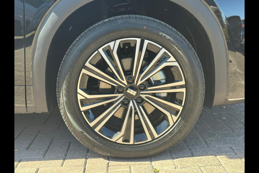 GEELY Starray EM-i 1.5 Max+ 262 PK | Panorama | Stoelen voor & achter verwarmd | Memory Seats | 360 Camera | 19 Inch LMV | 136km elektrisch bereik