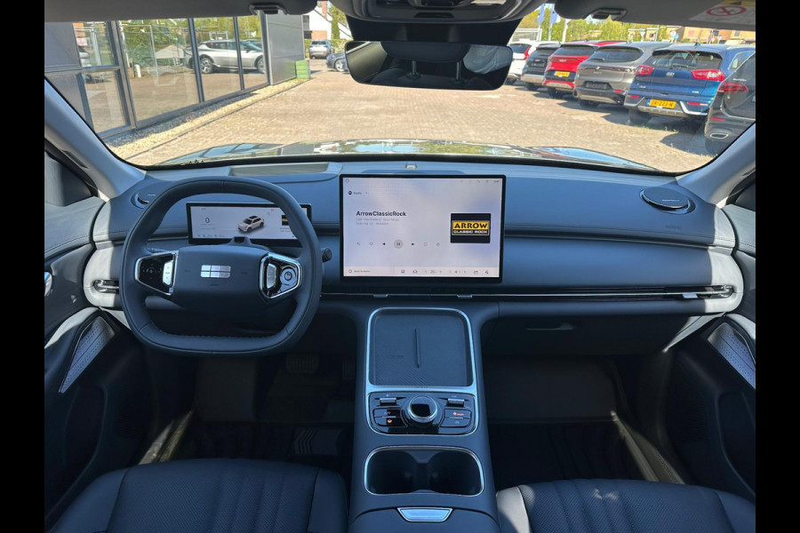 GEELY Starray EM-i 1.5 Max+ 262 PK | Panorama | Stoelen voor & achter verwarmd | Memory Seats | 360 Camera | 19 Inch LMV | 136km elektrisch bereik