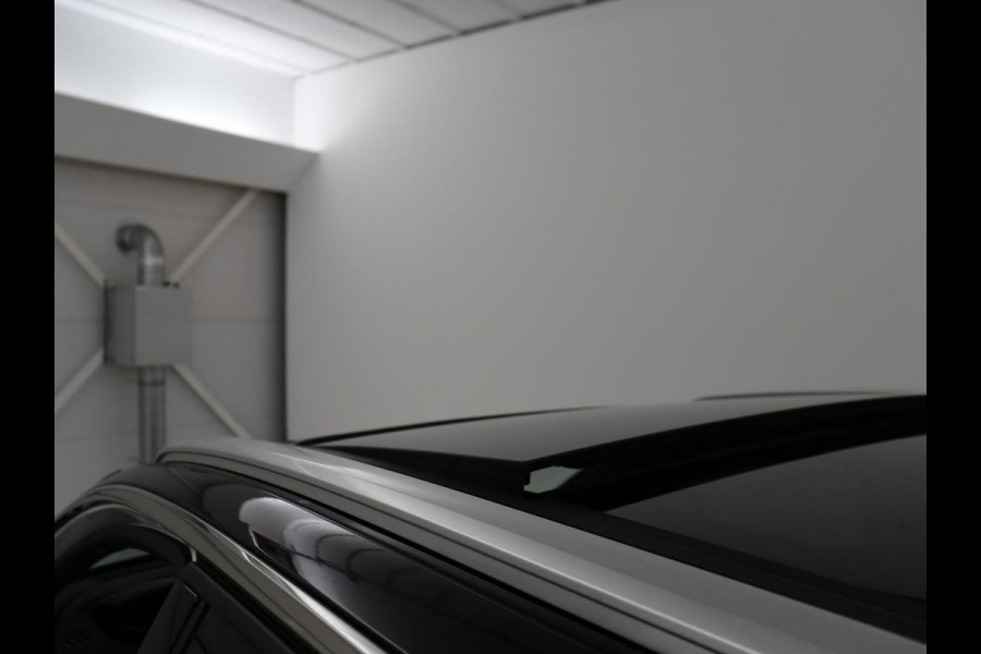 Peugeot 3008 1.6 HYbrid4 300 Première Pack | SOH 93,8% | Panoramadak | Leder/alacantara | Memory | Stoelverwarming | Carplay | 360 camera | Trekhaak | PHEV