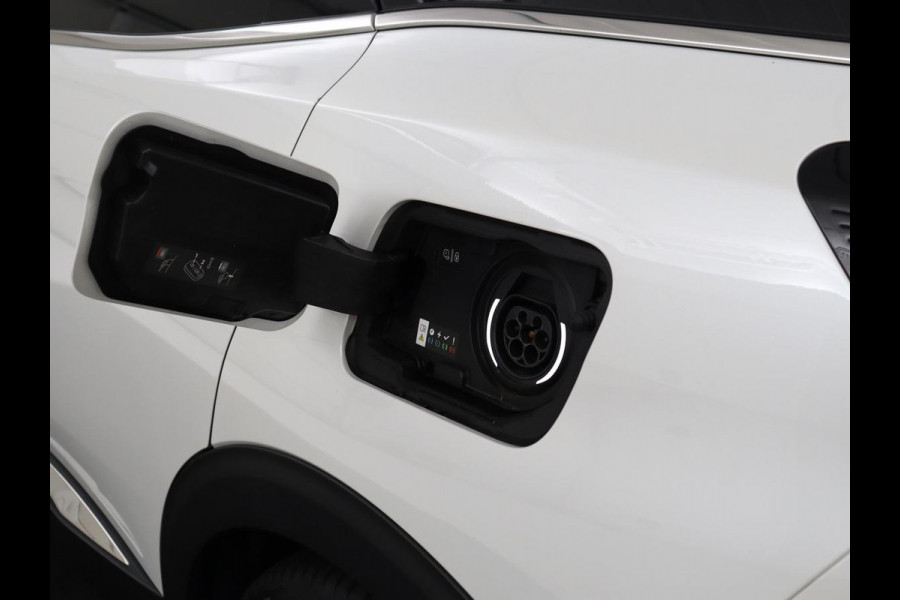 Peugeot 3008 1.6 HYbrid4 300 Première Pack | SOH 93,8% | Panoramadak | Leder/alacantara | Memory | Stoelverwarming | Carplay | 360 camera | Trekhaak | PHEV