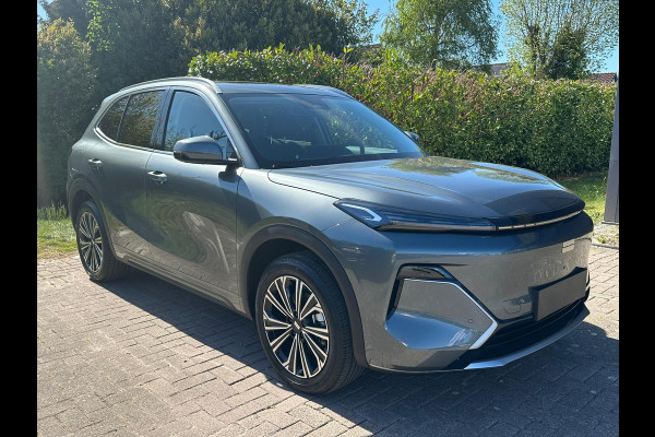GEELY Starray EM-i 1.5 Max+ 262 PK | Panorama | Stoelen voor & achter verwarmd | Memory Seats | 360 Camera | 19 Inch LMV | 136km elektrisch bereik