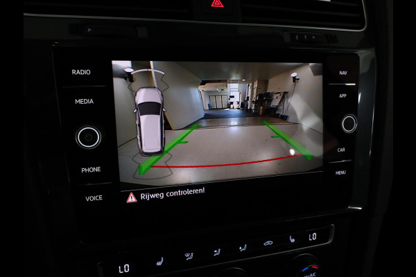 Volkswagen Golf Variant 1.0 TSI Comfortline Business 115 pk | Navigatie | Parkeersensoren | Achteruitrijcamera | Adaptieve cruise control | Apple Carplay/Android Auto |