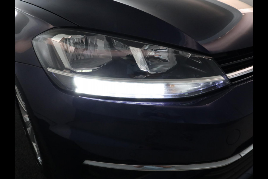 Volkswagen Golf Variant 1.0 TSI Comfortline Business 115 pk | Navigatie | Parkeersensoren | Achteruitrijcamera | Adaptieve cruise control | Apple Carplay/Android Auto |