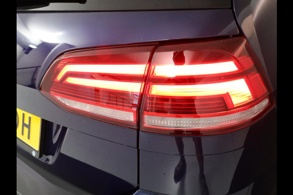 Volkswagen Golf Variant 1.0 TSI Comfortline Business 115 pk | Navigatie | Parkeersensoren | Achteruitrijcamera | Adaptieve cruise control | Apple Carplay/Android Auto |