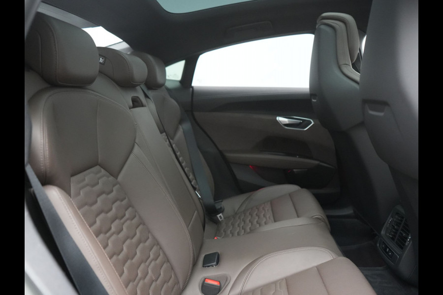 Audi e-tron GT 93 kWh 476pk Dealer O.H | Panodak | Head Up | Adaptive Cruise | 360 Camera | Laser LED | Bang & Olufsen | Lederen Sportstoelen Memory & Ventilatie | Keyless | Blis | Stuur & Stoelen Verwarmd | Navigatie | Virtual | DAB | 20"L.M |
