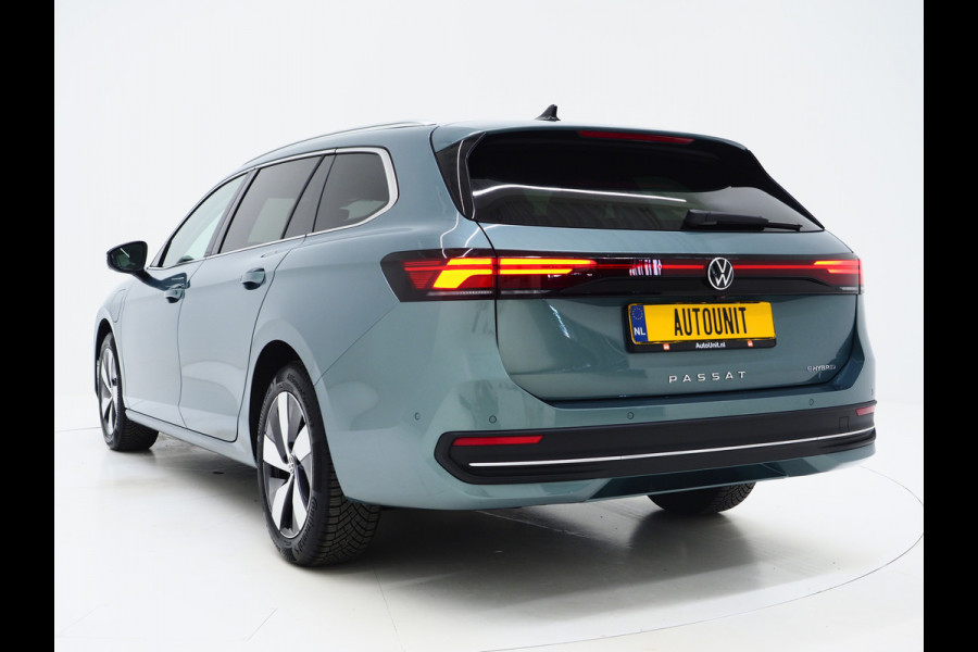 Volkswagen Passat Variant 1.5 eHybrid 204PK | Leder/Alcantara | Trekhaak | Stoelventilatie | Massage | HUD | 360 | Memory