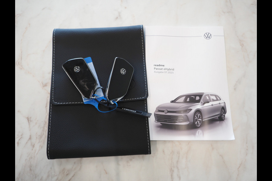 Volkswagen Passat Variant 1.5 eHybrid 204PK | Leder/Alcantara | Trekhaak | Stoelventilatie | Massage | HUD | 360 | Memory
