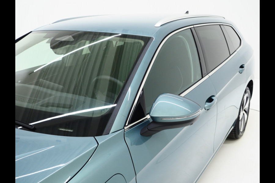 Volkswagen Passat Variant 1.5 eHybrid 204PK | Leder/Alcantara | Trekhaak | Stoelventilatie | Massage | HUD | 360 | Memory
