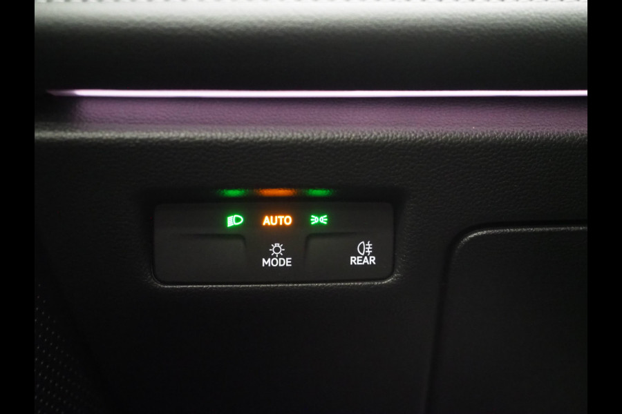 Volkswagen Passat Variant 1.5 eHybrid 204PK | Leder/Alcantara | Trekhaak | Stoelventilatie | Massage | HUD | 360 | Memory