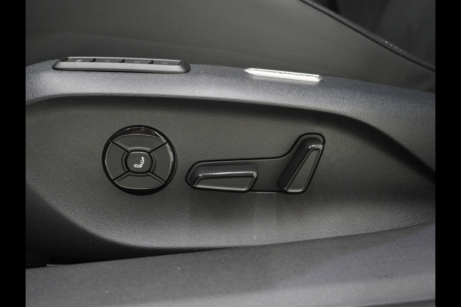 Volkswagen Passat Variant 1.5 eHybrid 204PK | Leder/Alcantara | Trekhaak | Stoelventilatie | Massage | HUD | 360 | Memory