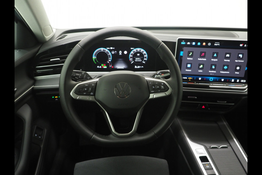 Volkswagen Passat Variant 1.5 eHybrid 204PK | Leder/Alcantara | Trekhaak | Stoelventilatie | Massage | HUD | 360 | Memory