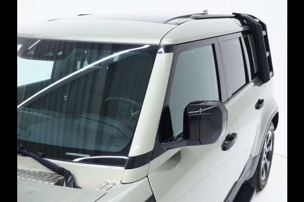 Land Rover Defender 110 2.0 P400e 110 | Panoramadak | Trekhaak | Leder | Stoelventilatie | Luchtvering | 360 | Memory