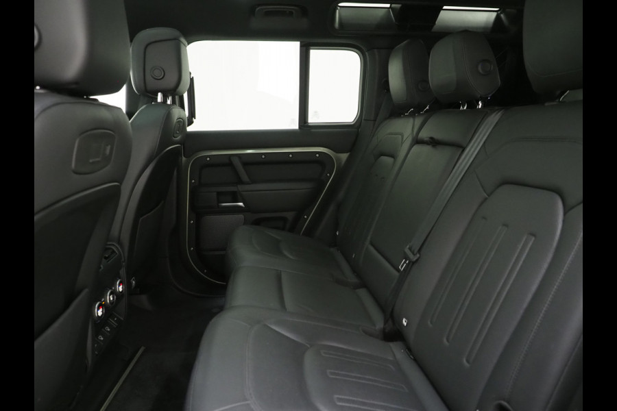 Land Rover Defender 110 2.0 P400e 110 | Panoramadak | Trekhaak | Leder | Stoelventilatie | Luchtvering | 360 | Memory