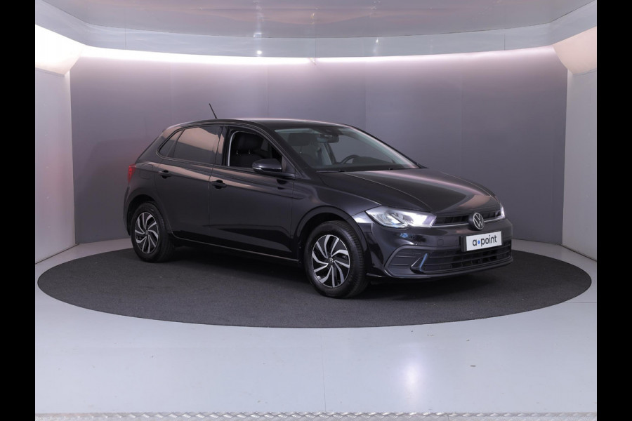 Volkswagen Polo 1.0 TSI Life Business 95 pk Automaat (DSG) | Navigatie | Parkeersensoren | Adaptieve cruise control | Autom. airco | Stoelverwarming |
