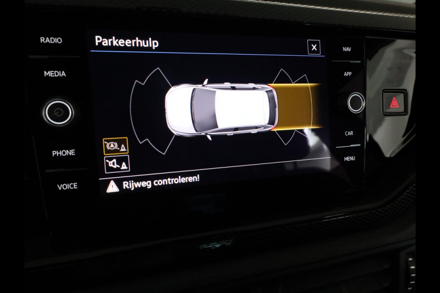 Volkswagen Polo 1.0 TSI Life Business 95 pk Automaat (DSG) | Navigatie | Parkeersensoren | Adaptieve cruise control | Autom. airco | Stoelverwarming |