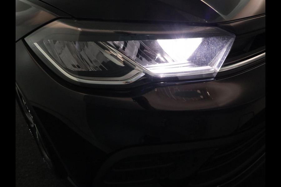 Volkswagen Polo 1.0 TSI Life Business 95 pk Automaat (DSG) | Navigatie | Parkeersensoren | Adaptieve cruise control | Autom. airco | Stoelverwarming |