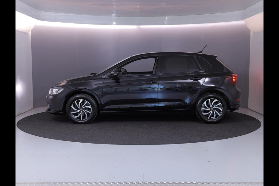 Volkswagen Polo 1.0 TSI Life Business 95 pk Automaat (DSG) | Navigatie | Parkeersensoren | Adaptieve cruise control | Autom. airco | Stoelverwarming |