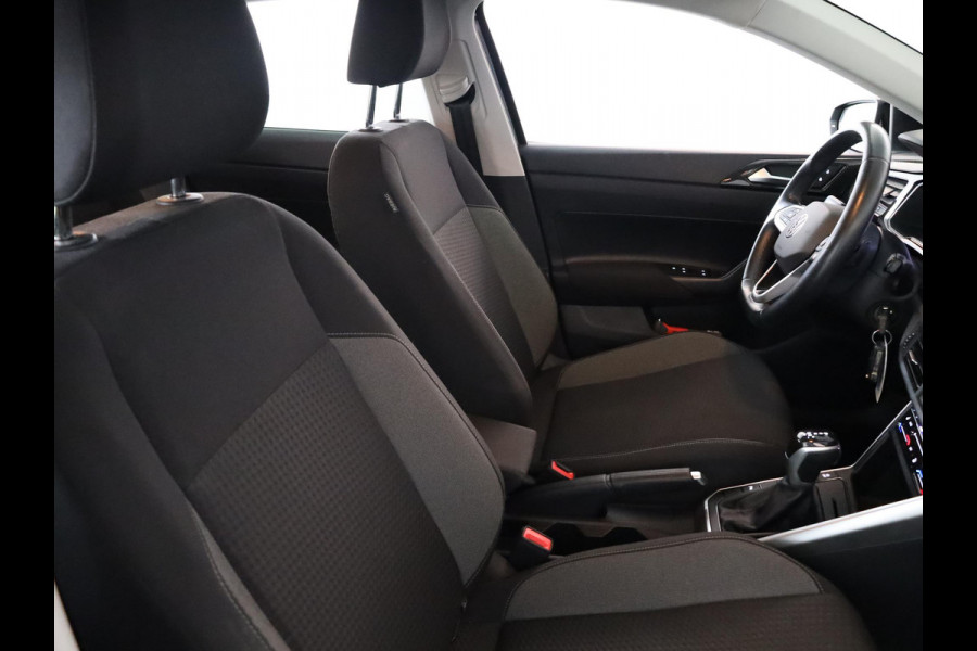 Volkswagen Polo 1.0 TSI Life Business 95 pk Automaat (DSG) | Navigatie | Parkeersensoren | Adaptieve cruise control | Autom. airco | Stoelverwarming |
