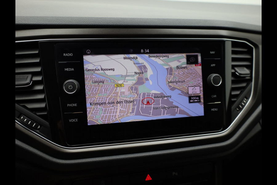 Volkswagen T-Roc 1.0 TSI Style | Trekhaak | Apple Carplay/ Android Auto | Prijs Rijklaar!!