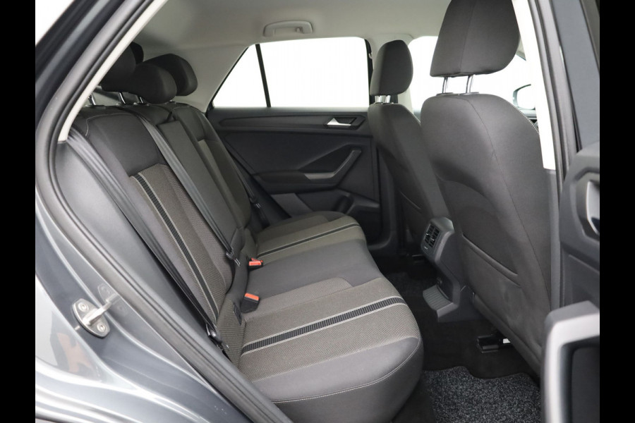 Volkswagen T-Roc 1.0 TSI Style | Trekhaak | Apple Carplay/ Android Auto | Prijs Rijklaar!!
