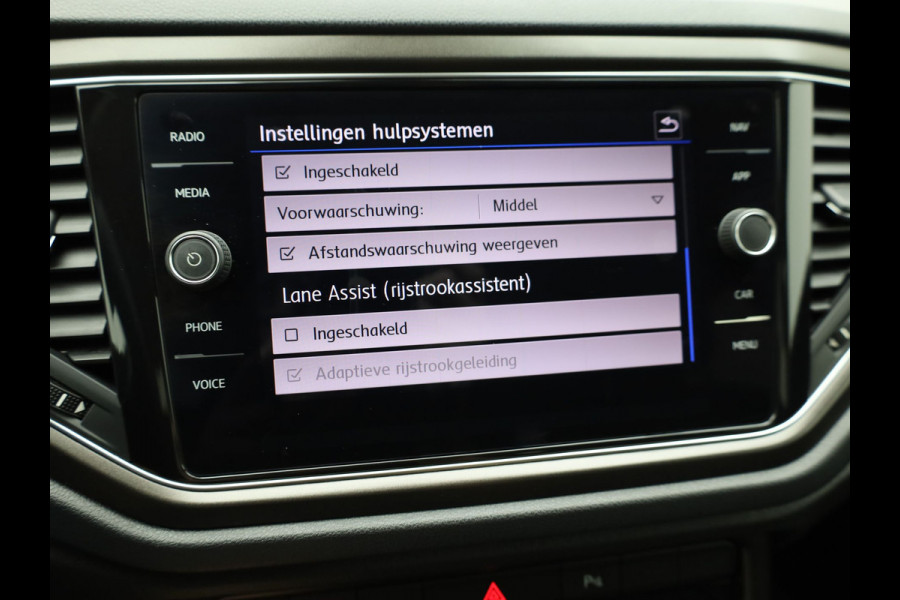 Volkswagen T-Roc 1.0 TSI Style | Trekhaak | Apple Carplay/ Android Auto | Prijs Rijklaar!!
