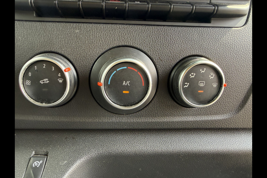 Renault Master Plancher T35 2.3 DCI 150PK Automaat LED Airco Cruise Control Camera Foodtruck Meubelbak Paardenwagen