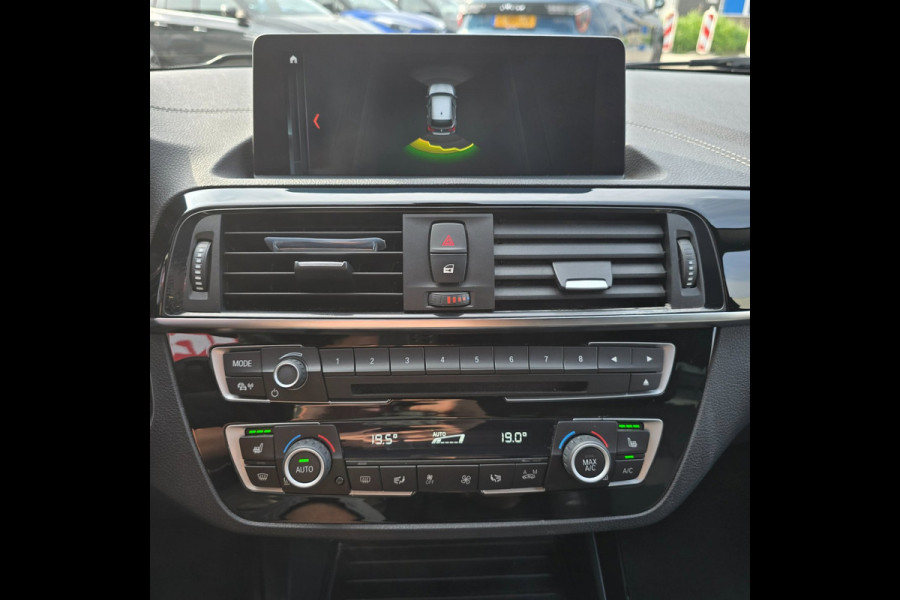 BMW 1-serie 118i M Sport Edition| LEDER | STOELVERWARMING | 19 INCH | PDC | NAVI