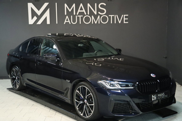 BMW 5 Serie 545e xDrive M Sport / 50 Jahre / PANO / HK / LASER / HUD / 2X MEMORY / CAMERA / SHADOW LINE