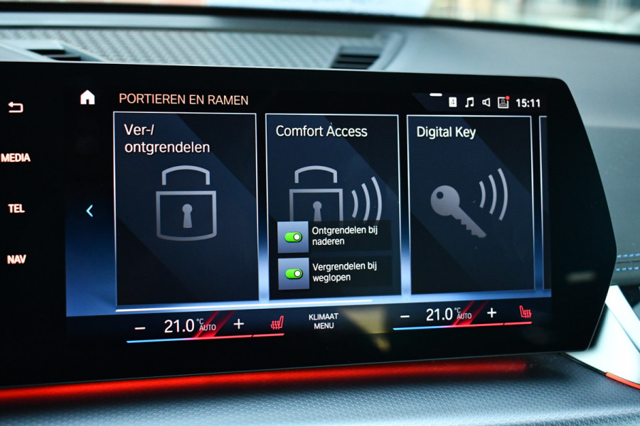 BMW iX1 xDrive30 M-Sport Pano Trekh ACC H/K HUD 360 e-zetels Frozen-Grey