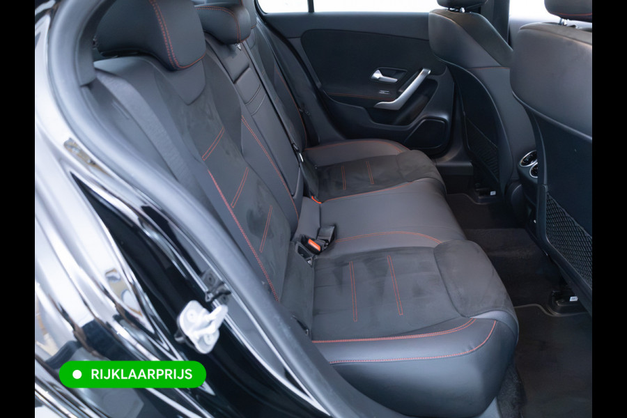 Mercedes-Benz A-Klasse 250 e Star Edition AMG Line Night Facelift | Adap. Cruise | Stoelverw. | Sfeerverlichting | Navigatie | App. connect | Camera, Dodehoek waarschuwing, All season banden
