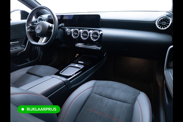 Mercedes-Benz A-Klasse 250 e Star Edition AMG Line Night Facelift | Adap. Cruise | Stoelverw. | Sfeerverlichting | Navigatie | App. connect | Camera, Dodehoek waarschuwing, All season banden