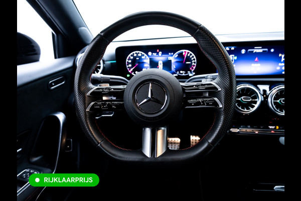 Mercedes-Benz A-Klasse 250 e Star Edition AMG Line Night Facelift | Adap. Cruise | Stoelverw. | Sfeerverlichting | Navigatie | App. connect | Camera, Dodehoek waarschuwing, All season banden