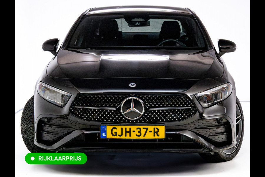 Mercedes-Benz A-Klasse 250 e Star Edition AMG Line Night Facelift | Adap. Cruise | Stoelverw. | Sfeerverlichting | Navigatie | App. connect | Camera, Dodehoek waarschuwing, All season banden