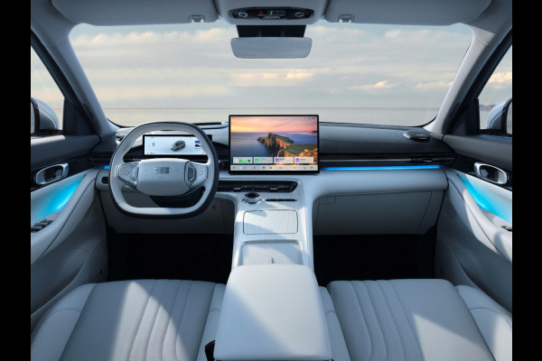 GEELY E5 Max+ 68 kWh 218 PK | 450 Km bereik | Panoramadak | 360 Camera | Warmtepomp | Stoelverwarming & verkoeling | Massagestoelen | Elektrische klep | Stuurverwarming | Parkeersensoren | Achterbank verwarmd | 19 Inch