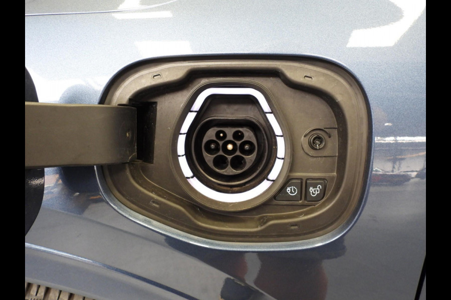 Ford Kuga 2.5 PHEV Plug-In ST-Line X TREKH./SCHUIFDAK/LED/B&O/18"LMV!
