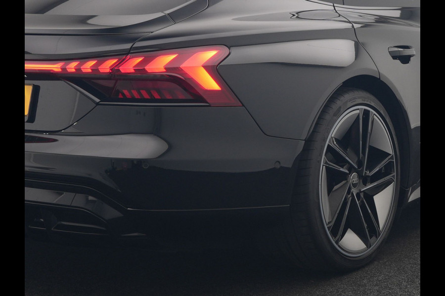Audi e-tron GT 93 kWh 476pk Dealer O.H | Panodak | Head Up | Adaptive Cruise | Bang & Olufsen | 360 Camera | Lederen Sportstoelen Verwarmd & Ventilatie | Keyless | Blis | Navigatie | Virtual | DAB | 21"L.M |