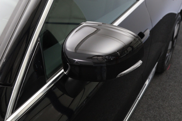 Volvo XC60 2.0 T8 AWD 456 PK Ultra Bright PHEV, Panoramadak, Head-Up, 4X Stoelverwarming, Leder