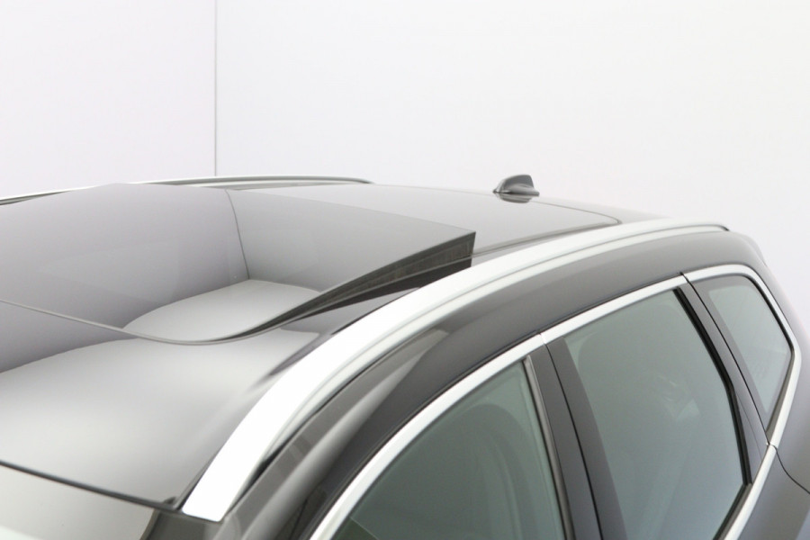 Volvo XC60 2.0 T8 AWD 456 PK Ultra Bright PHEV, Panoramadak, Head-Up, 4X Stoelverwarming, Leder
