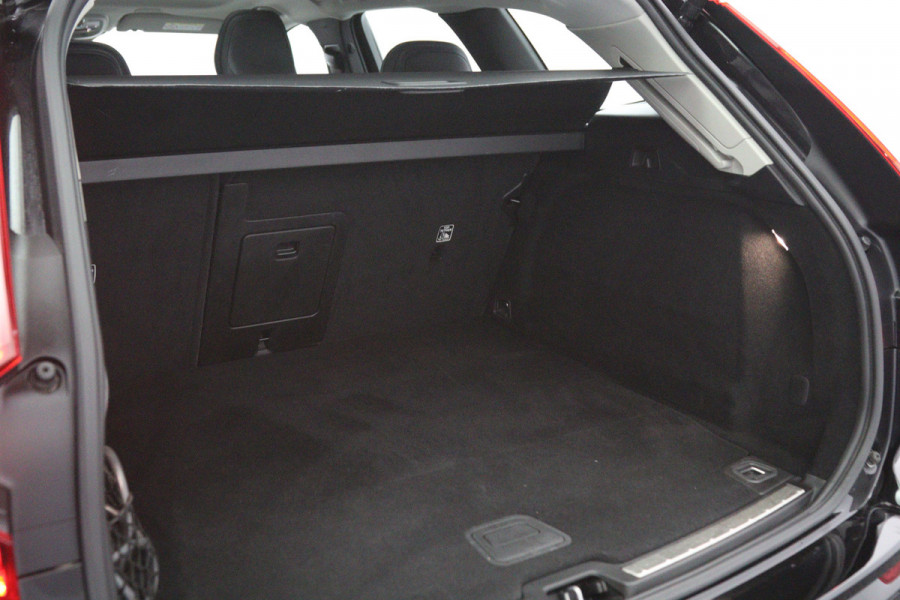 Volvo XC60 2.0 T8 AWD 456 PK Ultra Bright PHEV, Panoramadak, Head-Up, 4X Stoelverwarming, Leder