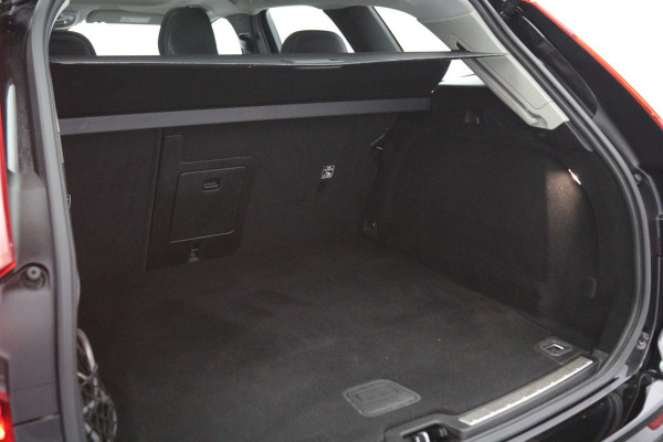 Volvo XC60 2.0 T8 AWD 456 PK Ultra Bright PHEV, Panoramadak, Head-Up, 4X Stoelverwarming, Leder