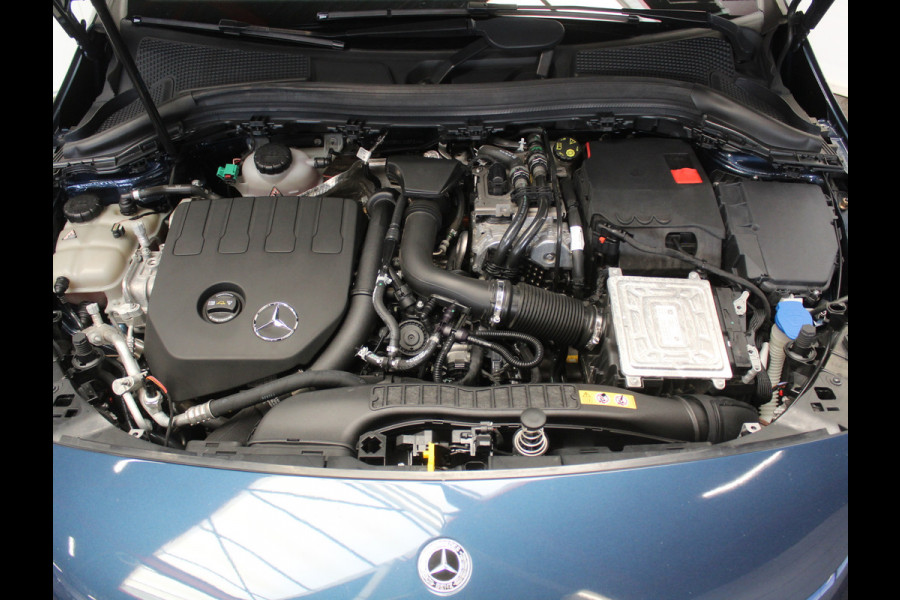 Mercedes-Benz B-Klasse 250 e Business Solution AMG Limited CARPLAY | MEMSTOEL | CLIMATE | 3FASE | LED | DAB | CRUISE | LMV18 | PANO/SCHUIF | ALC/LEER |
