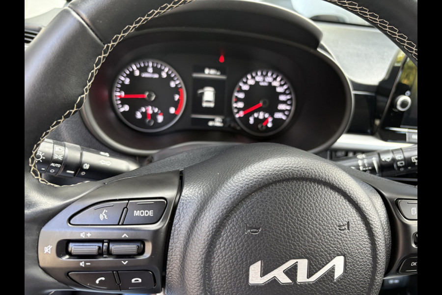 Kia Picanto 1.0 DPi DynamicLine Achteruitrijcamera - Apple carplay - Airco - Cruise control - Licht metalen velgen 14 inch - Bluetooth - Radio - Start/stop systeem - Stuur multifunctioneel - Navigatie