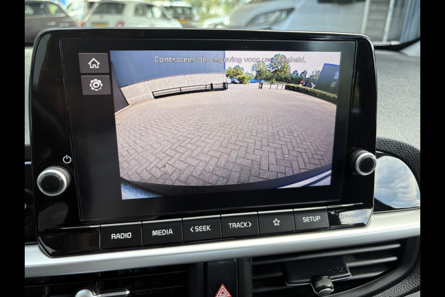 Kia Picanto 1.0 DPi DynamicLine Achteruitrijcamera - Apple carplay - Airco - Cruise control - Licht metalen velgen 14 inch - Bluetooth - Radio - Start/stop systeem - Stuur multifunctioneel - Navigatie