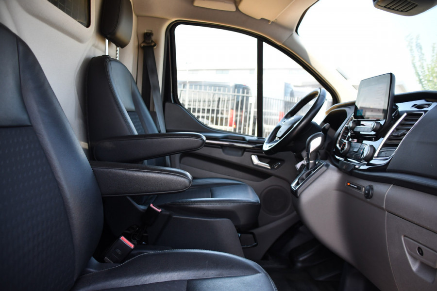 Ford Transit Custom 320 2.0 TDCI L2H1 Sport Black Edition Full Options! adaptieve Cruise, Camera, Carplay, Leder, Stoelverwarming, 185pk, LED, Automaat, Uniek!