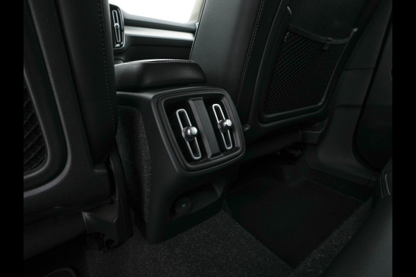 Volvo XC40 1.5 T3 Inscription Aut. *NAVI-FULLMAP | FULL-LED | LEATHER | DIGI-COCKPIT | CAMERA | BLIS | LANE-ASSIST | COMFORTSEATS | ECC | PDC | CRUISE | 19"ALU*