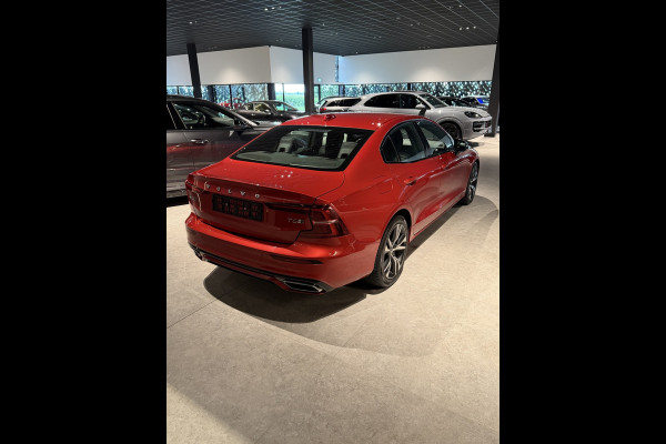 Volvo S60 2.0 T6 AWD Twin Engine R-Design Harman Kardon|ACC|Keyless|18"|Verw-sportstoelen|Standkachel