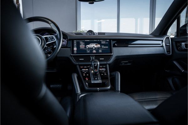 Porsche Cayenne Coupé 3.0 - Sport Chrono | Luchtvering | Panorama | Elek. Trekhaak | Bose | Memory