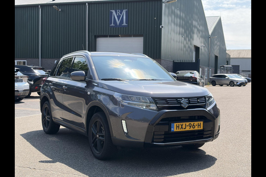 Suzuki Vitara 1.5 Hybrid Select 1E EIGENAAR | ORIGINEEL NEDERLANDSE AUTO | RESTERENDE FABRIEKSGARANTIE T/M 07-2035 | ADAPTIVE CRUISE CONTROL | STOELVERWARMING | ACHTERUITRIJCAMERA